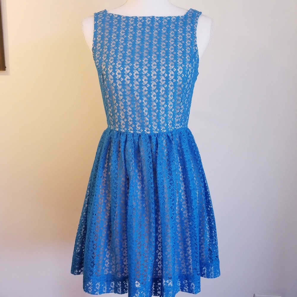 American Apparel - Blue lace sleeveless dress
